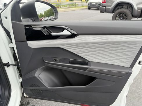 Used 2024 Volkswagen Taos S FWD image 23