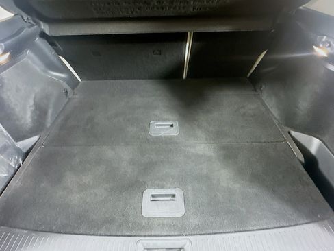 Used 2023 Nissan Ariya FWD image 29