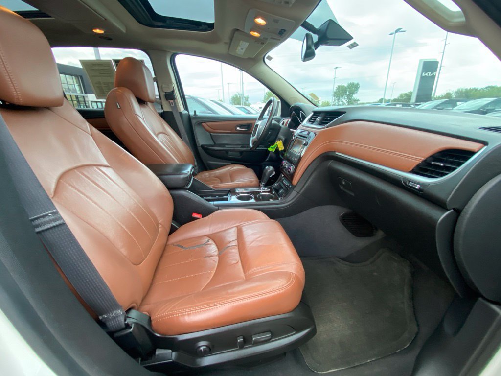 Used 2015 Chevrolet Traverse LTZ AWD/4WD image 27