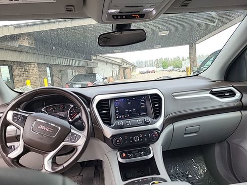 Used 2020 GMC Acadia AT4 w/ GMC Pro Grade Package AWD/4WD image 9