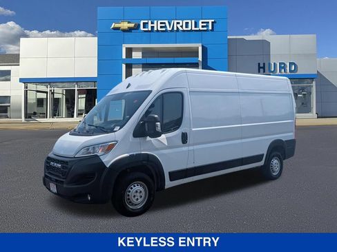 Used 2026 RAM ProMaster 2500 w/ Convenience Group FWD image 8