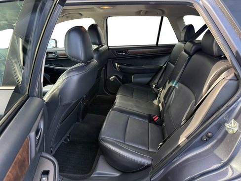 Used 2015 Subaru Outback 2.5i Limited image 16