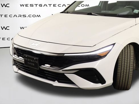 Used 2025 Hyundai Elantra SEL FWD image 49