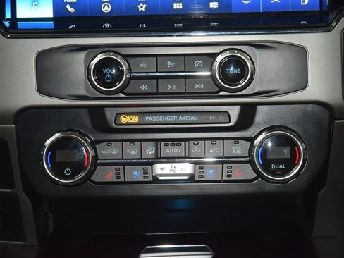Used 2022 Ford F350 Lariat w/ Lariat Ultimate Package AWD/4WD image 31