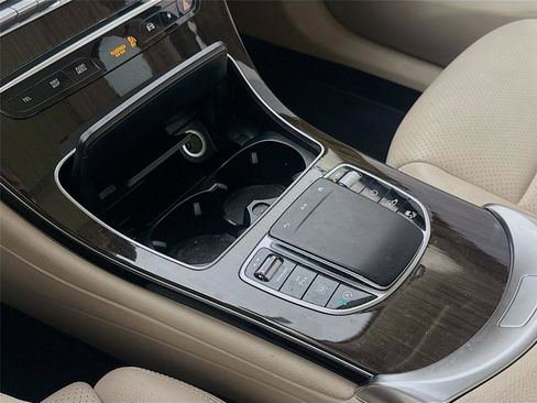 Used 2021 Mercedes-Benz GLC 300 image 8
