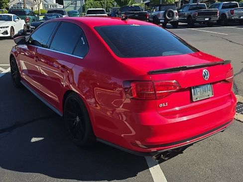 Used 2017 Volkswagen Jetta GLI FWD image 5