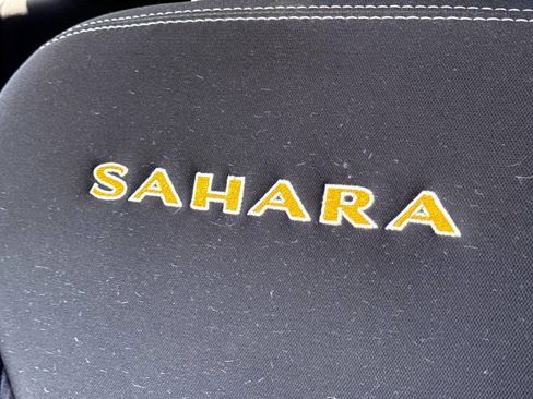 Used 2014 Jeep Wrangler Unlimited Sahara AWD/4WD image 13