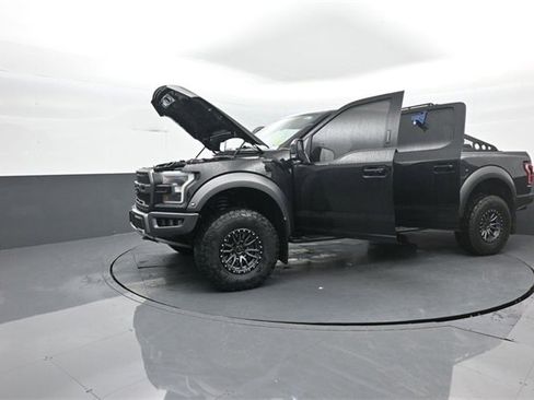Certified 2018 Ford F150 Raptor w/ Equipment Group 802A Luxury image 42