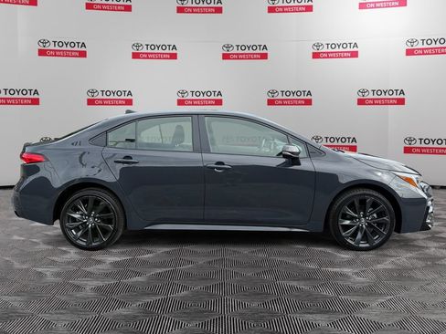 Certified 2025 Toyota Corolla SE FWD image 4