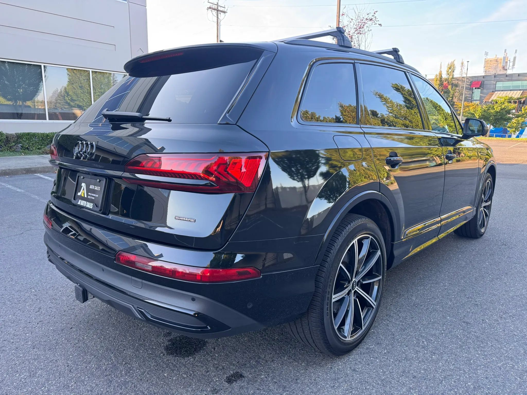 Used 2022 Audi Q7 3.0T Premium Plus w/ Premium Plus Package AWD/4WD image 10