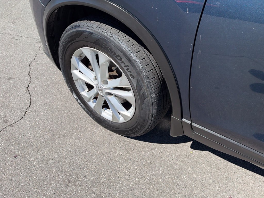Used 2016 Nissan Rogue SV FWD image 7