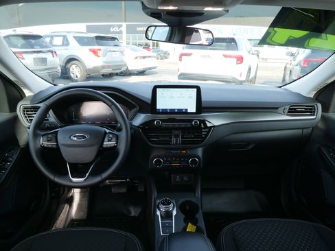 Used 2024 Ford Escape Active w/ Cold Weather Package image 19