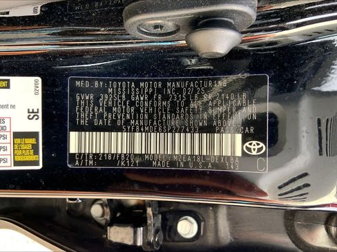 Used 2025 Toyota Corolla LE image 35