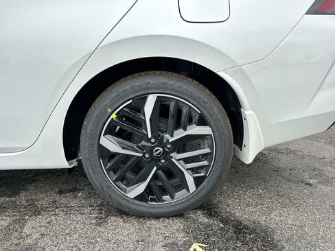 Used 2025 Nissan Versa SR w/ Trunk Package image 20