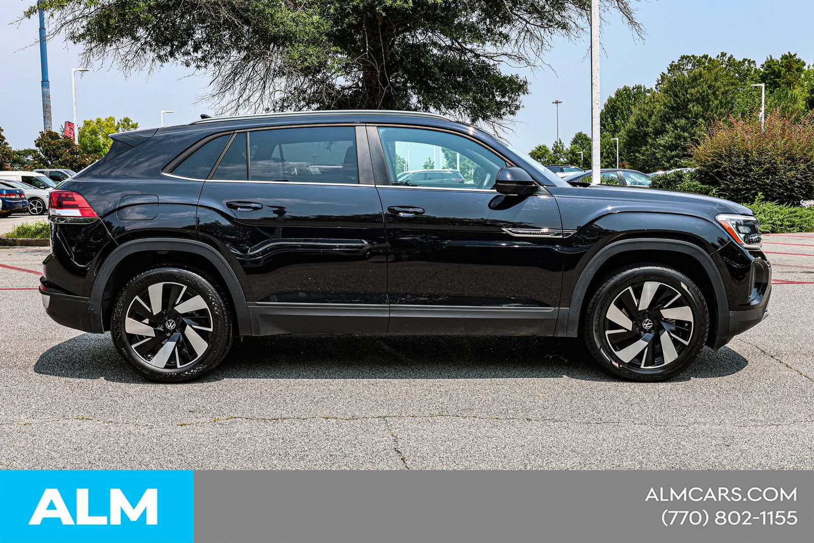 Used 2025 Volkswagen Atlas Cross Sport SE FWD image 10