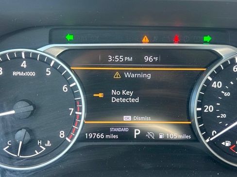 Used 2025 Nissan Pathfinder SV FWD image 21