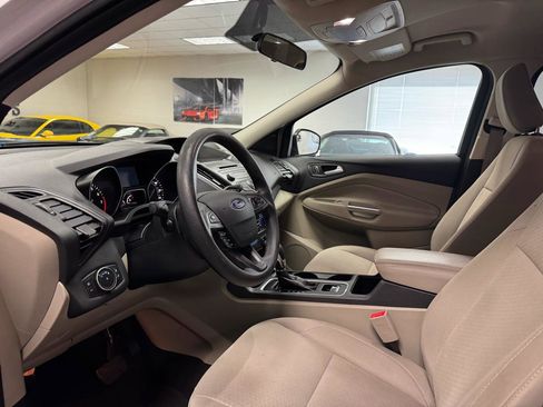 Used 2018 Ford Escape SE image 16