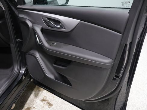 Used 2025 Chevrolet Blazer LT image 25