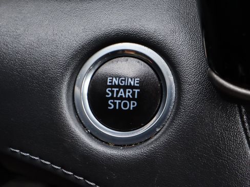 Used 2020 Toyota Highlander XLE image 15