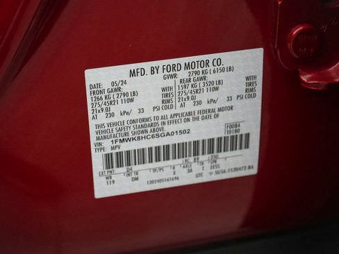 Certified 2025 Ford Explorer Platinum w/ Ultimate Package image 32