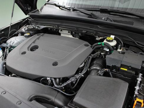 New 2026 Volvo XC40 B5 Plus w/ Climate Package AWD/4WD image 48