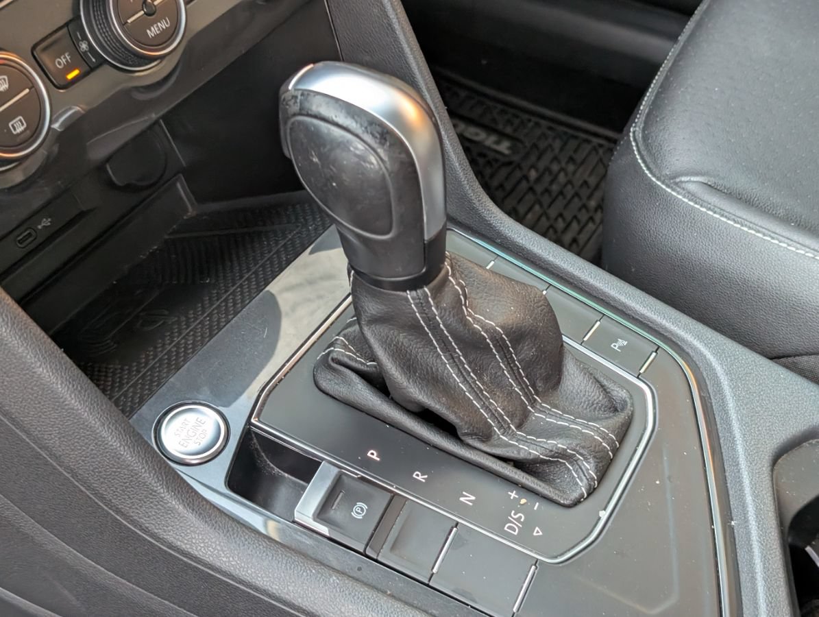Used 2021 Volkswagen Tiguan SEL FWD image 21