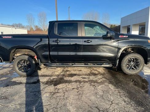 Used 2019 Chevrolet Silverado 1500 LT Trail Boss image 3