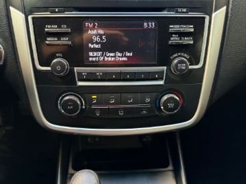 Used 2018 Nissan Altima 2.5 S w/ S Convenience Package image 16