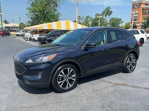Used 2021 Ford Escape SE w/ SE Sport Appearance Package FWD image 10