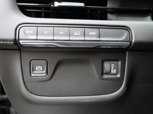 Certified 2024 Cadillac Escalade ESV Luxury AWD/4WD image 8