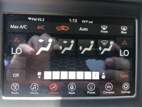 Used 2022 Dodge Challenger R/T Scat Pack w/ Driver Convenience Group RWD image 24