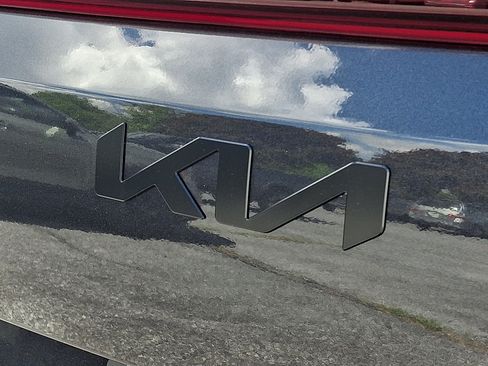 New 2026 Kia Carnival SX Prestige FWD image 19