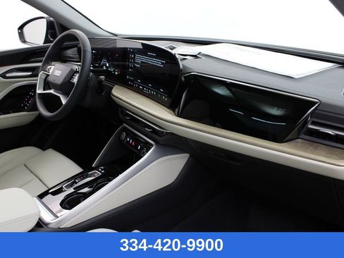 New 2025 Audi Q5 Premium Plus image 24