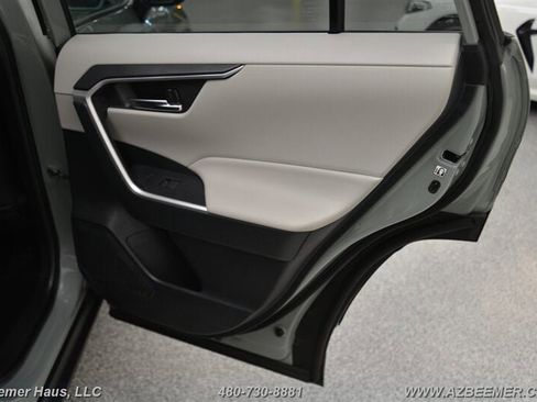 Used 2019 Toyota RAV4 XLE w/ Convenience Package image 38