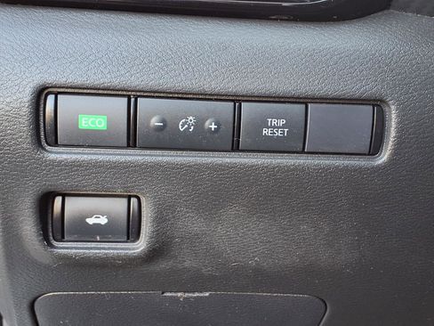 Used 2020 Nissan Sentra S image 17