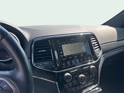 Used 2022 Jeep Grand Cherokee Limited w/ Trailer Tow Group IV image 12