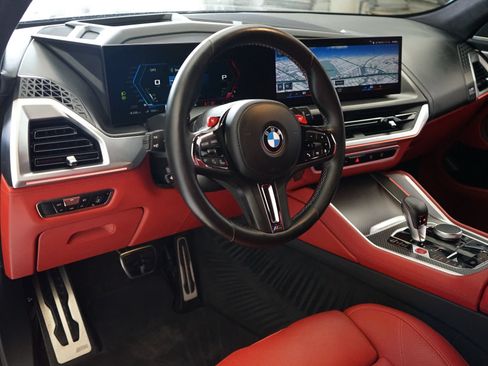 Used 2023 BMW XM AWD/4WD image 2
