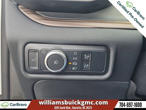 Used 2020 Ford Explorer Limited image 19