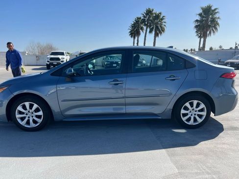 Used 2021 Toyota Corolla LE w/ Carpet Mat Package (TMS) image 4