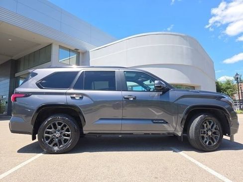 Used 2024 Toyota Sequoia Platinum AWD/4WD image 27