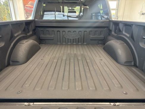 Used 2018 Ford F150 Platinum w/ Equipment Group 701A Luxury image 9