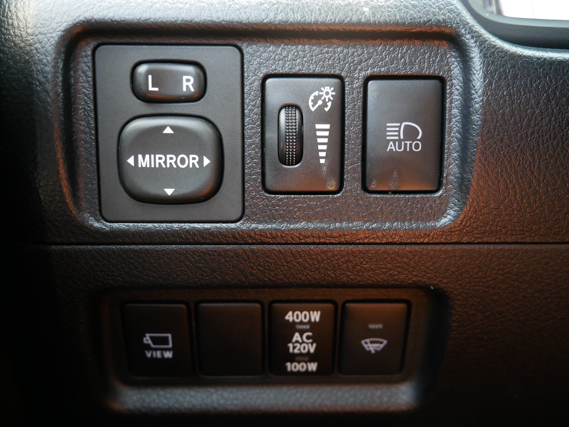 Used 2022 Toyota 4Runner Limited AWD/4WD image 26