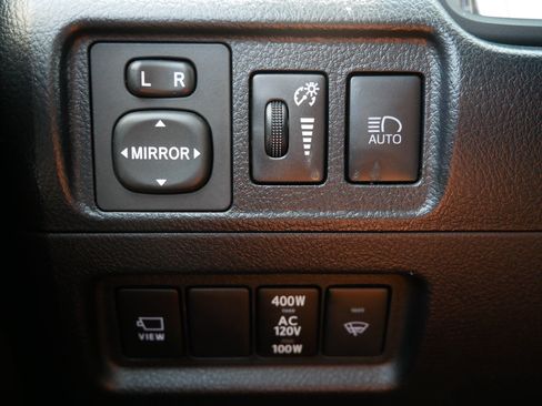 Used 2022 Toyota 4Runner Limited AWD/4WD image 26