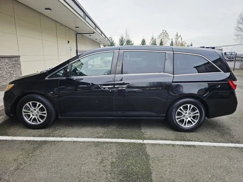 Used 2011 Honda Odyssey EX image 2