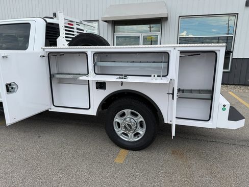 Used 2025 Ford F350 XLT AWD/4WD image 7