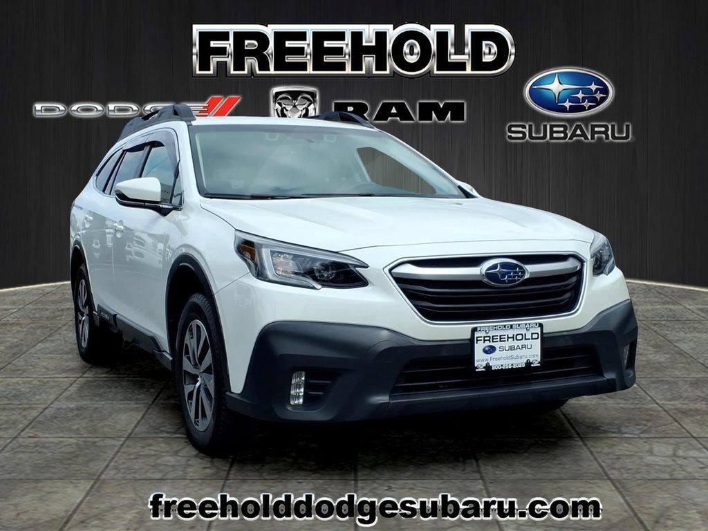 Used 2021 Subaru Outback Premium AWD/4WD image 1