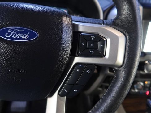 Used 2020 Ford F150 Lariat image 33