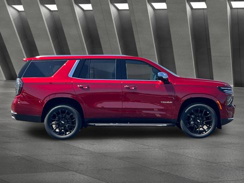 New 2026 Chevrolet Tahoe Premier w/ Sun And Tow Package AWD/4WD image 3