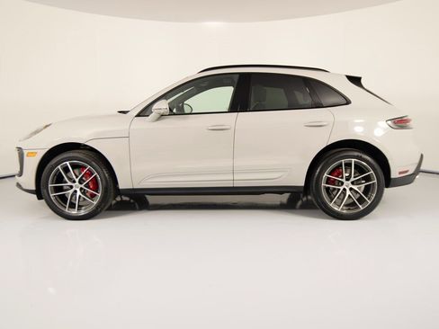 New 2026 Porsche Macan S image 2