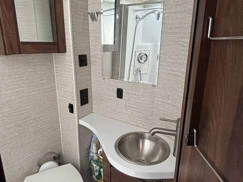 Used 2019 Mercedes-Benz Sprinter 170 image 25